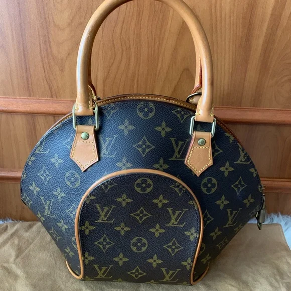 Sold❌Beautiful Louis Vuitton Monogram Ellipse PM✨❤️ - Picture 2 of 16